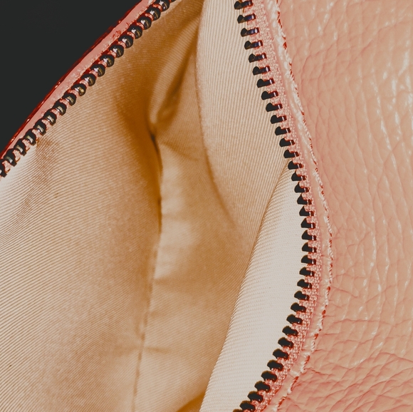 Viola Castlellan - Picture 3 of 6